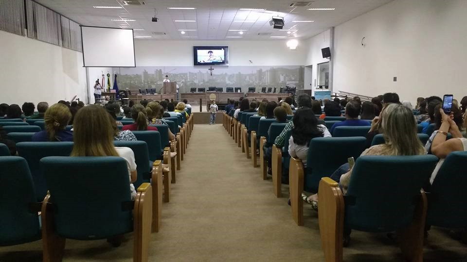 Palestras sobre autismo no plenário da Câmara