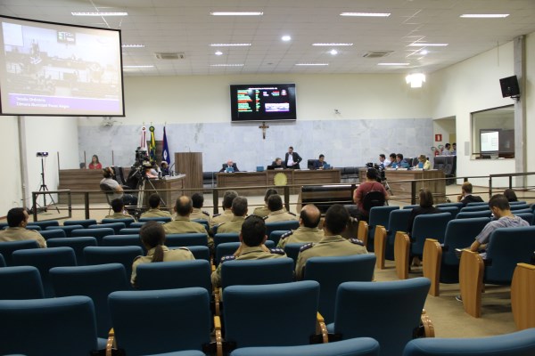 Câmara homenageia Fernando Bonillo