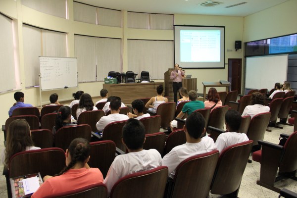 Em palestra, Doutor Kallás aborda Direitos Fundamentais  