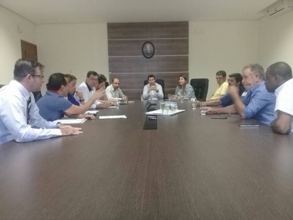 Vereadores estão reunidos neste momento na Sala Bernardino 