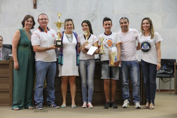 Vencedores da Gincana: E.M. Josefa Azevedo Torres 