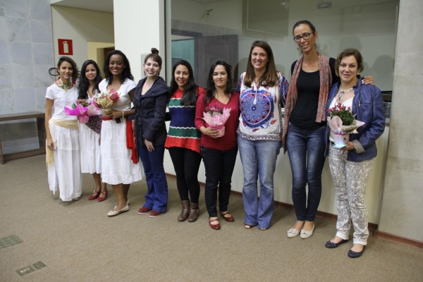 Representantes da ONU Mulher, Sinpro MG e Câmara Municipal