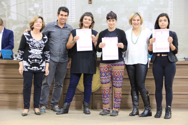 Organizadoras do "SoundSystem Rosa" durante a homenagem